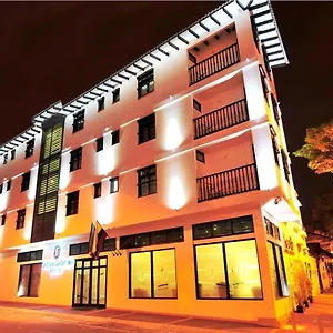 4* Hotel Puerta De San Antonio